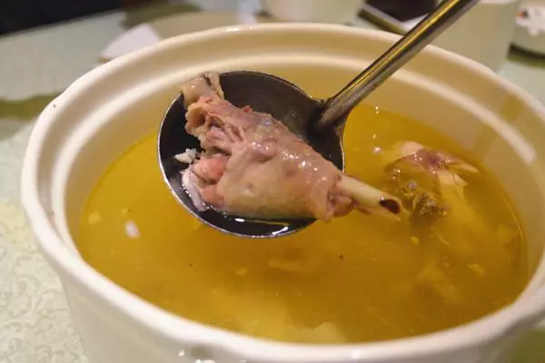 就算我母乳多,也不能成為你不停來借奶的理由!