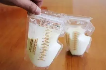 就算我母乳多,也不能成為你不停來借奶的理由!