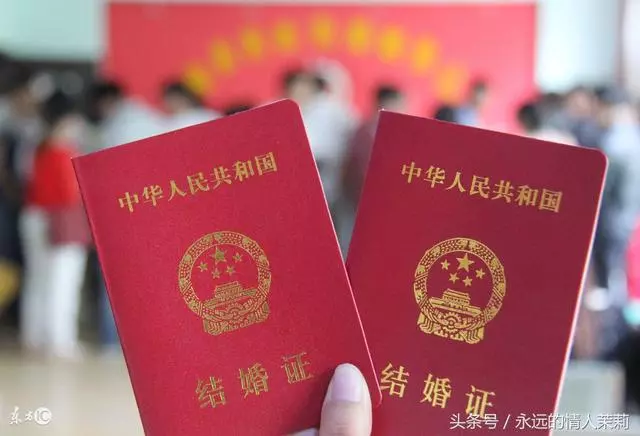 小叔子新婚我隨禮五千塊,他笑著收下,半年後還我把門鑰匙!