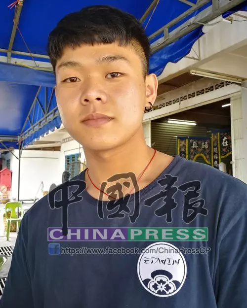 獨中生失控撞入溝渠,釀成1死3傷悲劇。意外原因太悲了..
