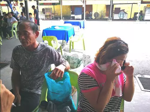 獨中生失控撞入溝渠,釀成1死3傷悲劇。意外原因太悲了..