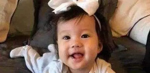 林心如2歲女兒美的過分,完全繼承爸媽優點,是個大眼「睫毛精」