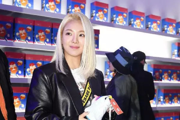 少女時代金孝淵沒有選擇Dance歌手,而是願意當一名DJ的理由