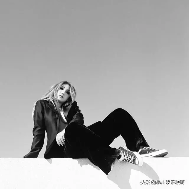 YG口水戰持續!Jennie比你年輕又美麗,CL這樣霸氣回應網友!