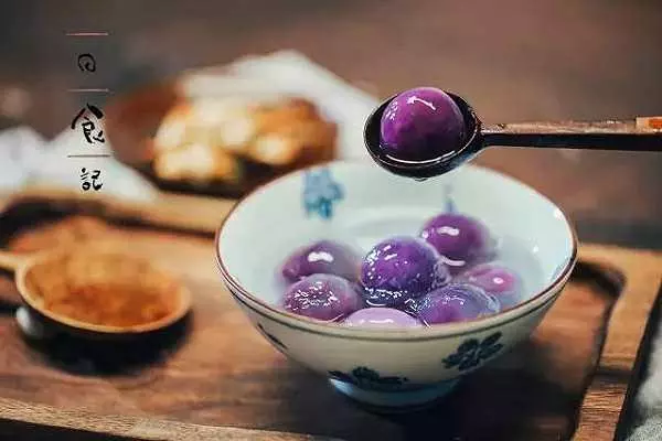 水晶紫薯湯圓做法,今年冬至不妨試一試做來吃,吃個不一 樣的湯圓!!