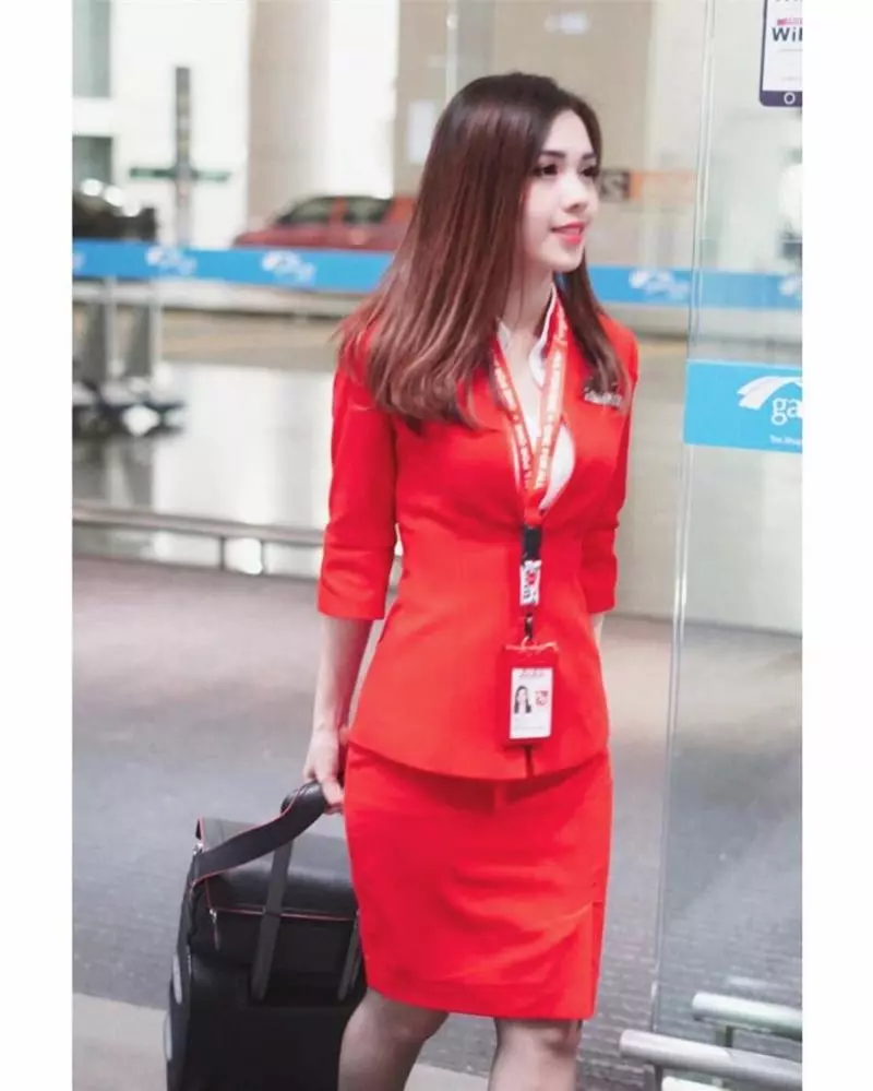 【2018 · 大馬最美空姐!】大馬AirAsia空姐竟然在網路爆紅,這天使樣貌,魔鬼身材真不得了!網友:「亞洲最美空姐