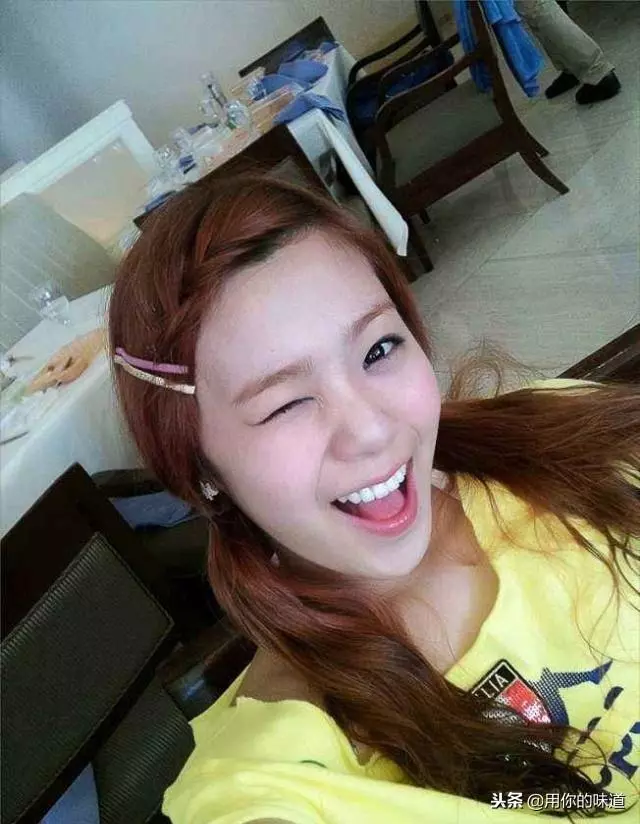 她們是最奇怪的女團,4名成員人氣全部下滑,老大負面新聞纏身!