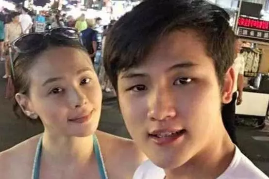 43歲蕭淑慎直播落淚吐心聲,被小15歲老公嫌棄,網友聽到很心酸!