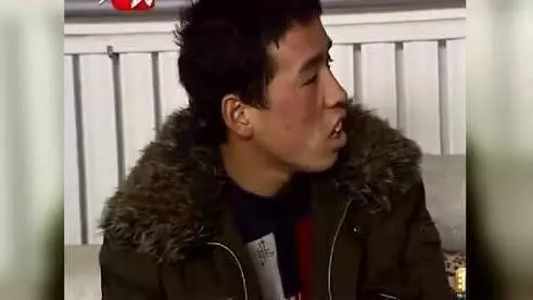 小伙上山砍柴發現世外山洞,回村後逢人就說,幾日後小伙離奇身亡