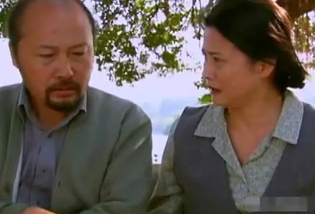 做上門女婿五年,老婆生二胎時爸媽來看望,俺把爸媽趕出家門!