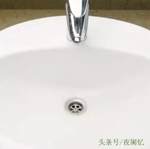 生活妙招:牙膏加可樂,具有強大功能,能解決每家每戶的難題