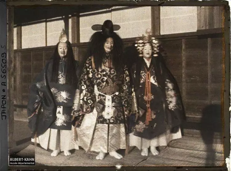 百年前這歪國人一定沒想到!自己竟用七萬張照片碰巧「紀錄了清朝的滅亡」 網友直呼:太珍貴了...