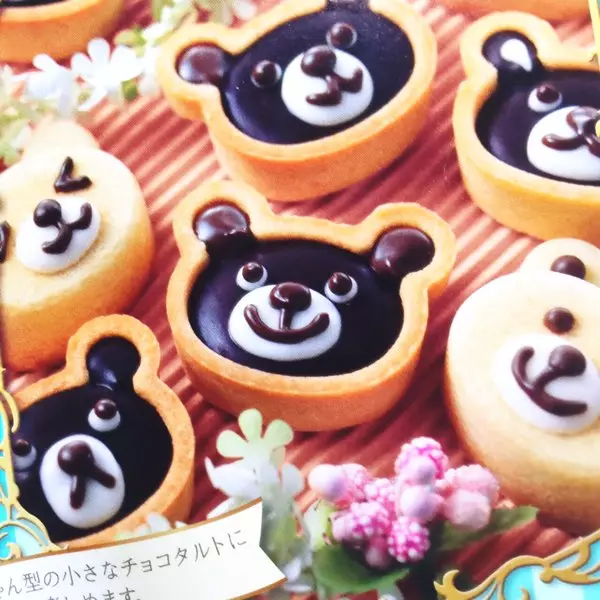20個「烤完就變成地獄」的超黑暗料理,#6「七孔流血麵包」讓網友笑到噴淚XDD