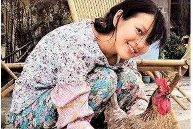 爺爺獨自把我養大,結婚當天我打開爺爺的陪嫁,我哭著取消了婚禮