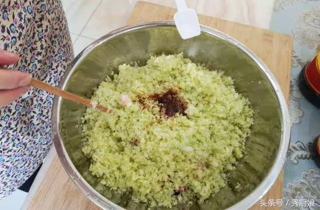 大白菜別炒著吃了,學會這種特色做法,營養解饞,越吃越想吃