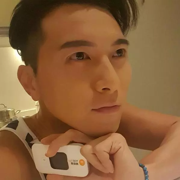 巴打:一早話咗佢係淫底!tvb女藝人搞完婚外情,食緊洋腸都再偷食!