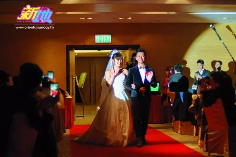 巴打:一早話咗佢係淫底!tvb女藝人搞完婚外情,食緊洋腸都再偷食!