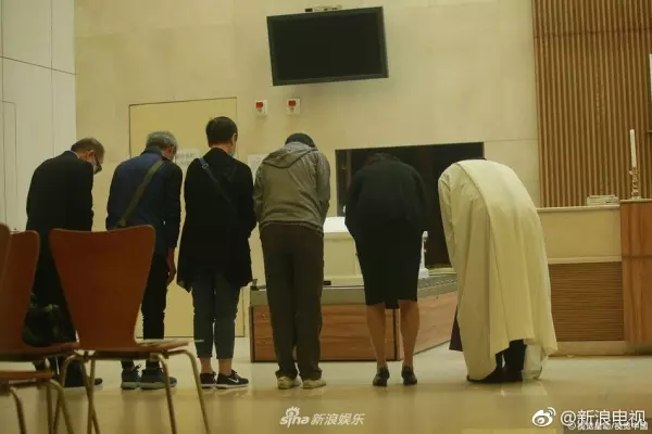 胞姐到殮房領遺體 藍潔瑛化輕煙別紅塵