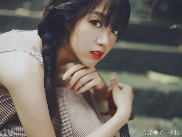 未婚先孕,結婚時婆婆一分錢沒給我,三年後離婚時她給了我五十萬