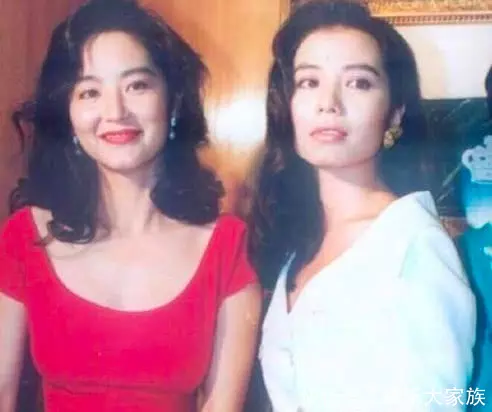 林青霞和誰合影都溫文爾雅,唯獨和圖五,網友:永不再現的經典!