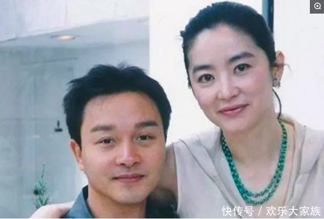 林青霞和誰合影都溫文爾雅,唯獨和圖五,網友:永不再現的經典!
