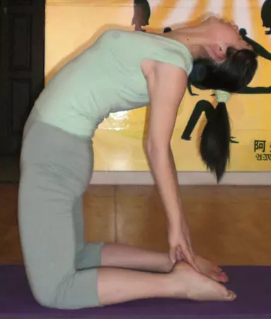 百病皆由脊柱生,一個【簡單動作】打通奇經八脈,預防多種疾病