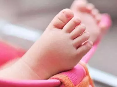 我生女兒婆婆說沒時間來照顧我,半年後老公回老家,我們痛哭流涕