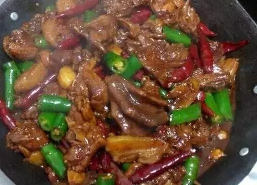 做啤酒鴨時,多加這個調料,比原來好吃多了!