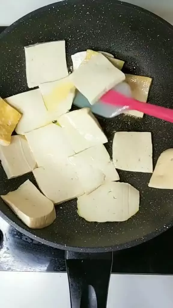 美味家常豆腐,滑溜軟嫩豆香味美,咬一口滿嘴香,缺鮮蔬它來替!