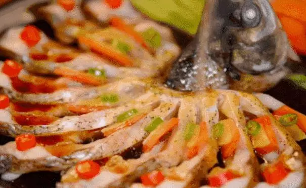 燉魚湯總有一股土腥味?只需這一招,腥味輕鬆去除!