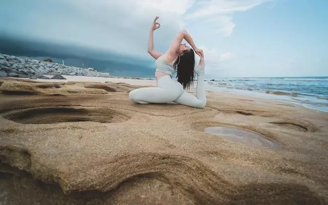 女人衰老從多少歲開始?注意這7點,對照下