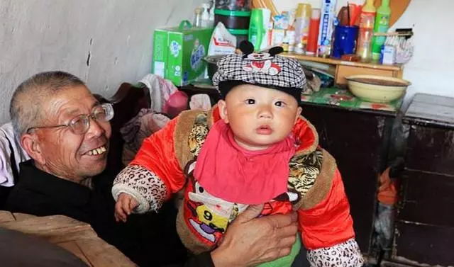 婚禮當天老公意外去世,準備回家時卻聽到公婆一話,我決定不走了