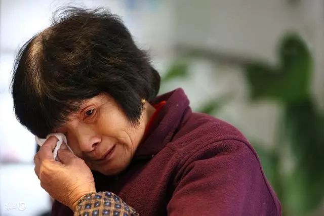 新婚老公意外去世,公婆勸我改嫁,小叔子說的話讓我不想嫁了!