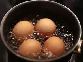 炒菜到底要不要加水？30年老廚師告訴你這裡面的秘訣，值得收藏！