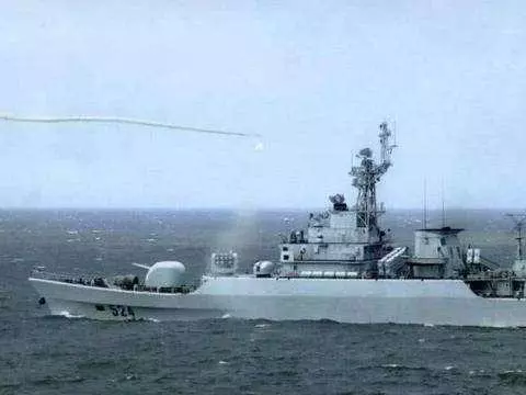 中國002航母究竟能跑多快?一張衛星圖給出答案,西方大呼不可能