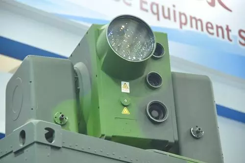 中國雷射武器技術即將彎道超車嗎?不對,我們正把美軍甩出一條街