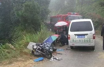兒子車禍,兒媳看也不看,俺回家逮兒媳,推門後,俺磕破頭認罪