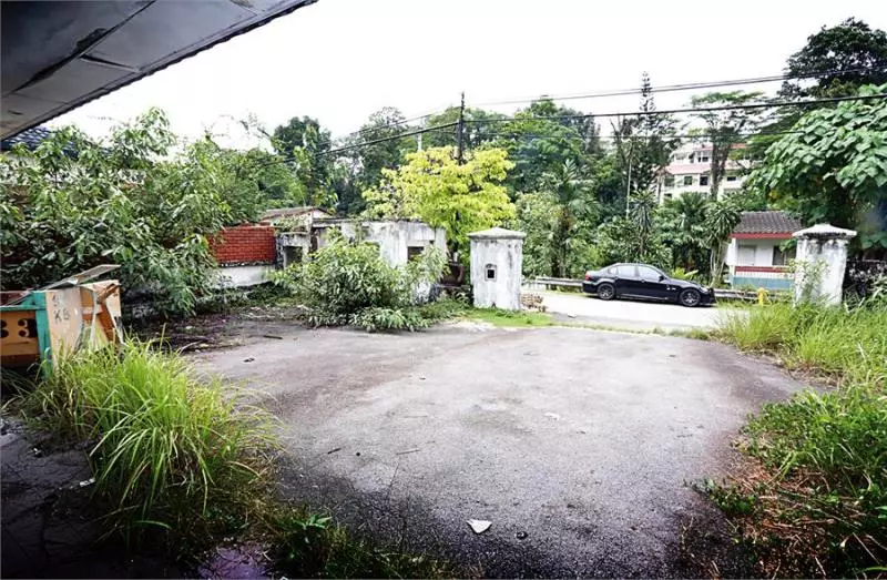【吉隆玻 · 真人真事】大馬吉隆玻之靈異事件,祖孫陰魂不散《留守空屋》!師傅:「這間凶宅非常不簡單!」
