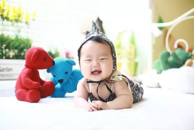 為何父母越不愛的子女越孝順,越偏袒的子女越不孝?