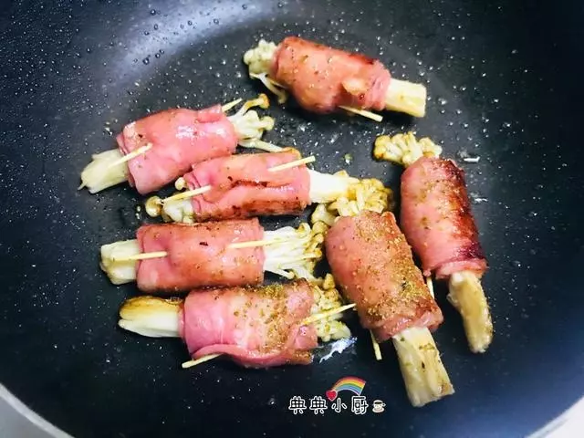 這才是金針菇最好吃的做法,一上桌就被搶光光,後悔做少了