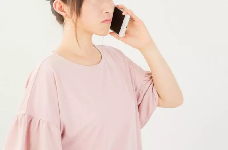 女生報警叫「炸醬麵外送」?警員聽得一頭霧水...沒想到最後竟爆出「驚人真相」!網友讚:太機智了!