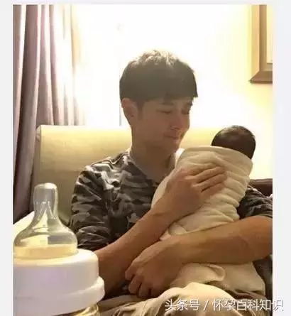 90%新生兒媽媽都不會正確抱嬰兒,跟林志穎學學吧!