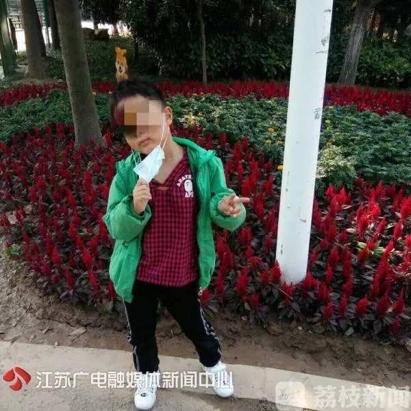 那個被爸爸放棄治療的白血病孩子終於有救了!如潮愛心湧向他……