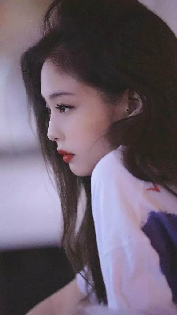 jennie在節目上的衝擊告白:第一次來農村,最近腳沒踩過地
