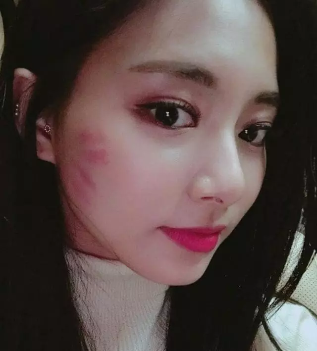 TWICE新歌奪冠!周子瑜進JYP六周年!與大家親吻臉頰,變大花貓!