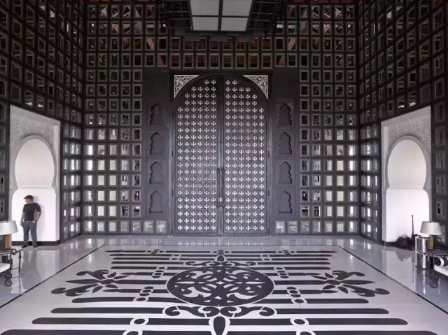 讓你知道馬來西亞蘇丹皇宮長什麼樣子的!別看傻眼了!!