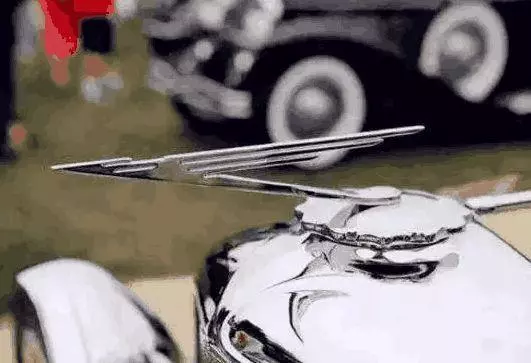 比勞斯萊斯還霸道的3個車標!現在已銷聲匿跡,都是世上罕見
