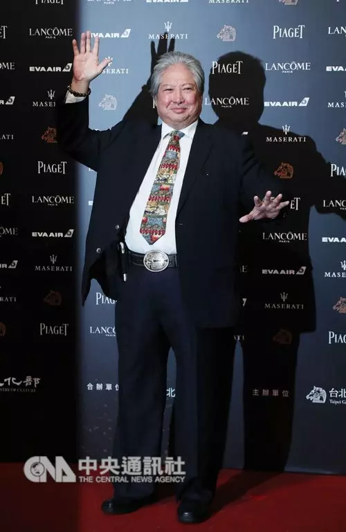 ◤金馬55紅地毯◢ 天後比拼 劉嘉玲力壓鞏