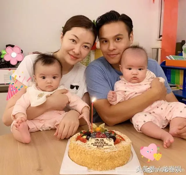 熊黛林曬長相清奇的雙胞胎！無意中卻證實了自己的整容臉！