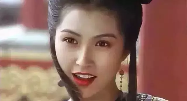 身為最美港姐，她卻嫁給窮小子，放棄事業助他成影帝，結婚18年不生子，依然恩愛無比！